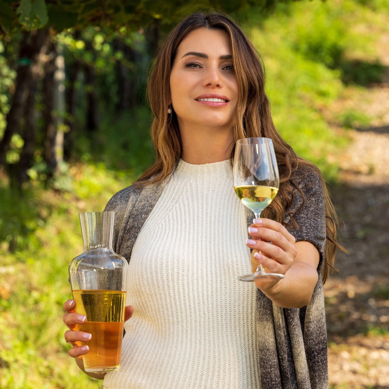 Riesling/Zinfandel glass value pack, 4 pieces + 1 Mosel decanter for free, Natur, Draußen, Auf dem Land, Ländlich, Bauernhof