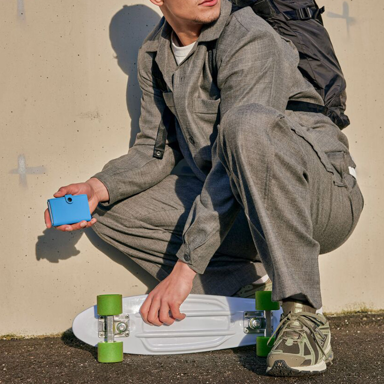 Miniwallet Yard Powder Ultra Blue, Bekleidung, Hosen, Schuh, Sneaker, Person