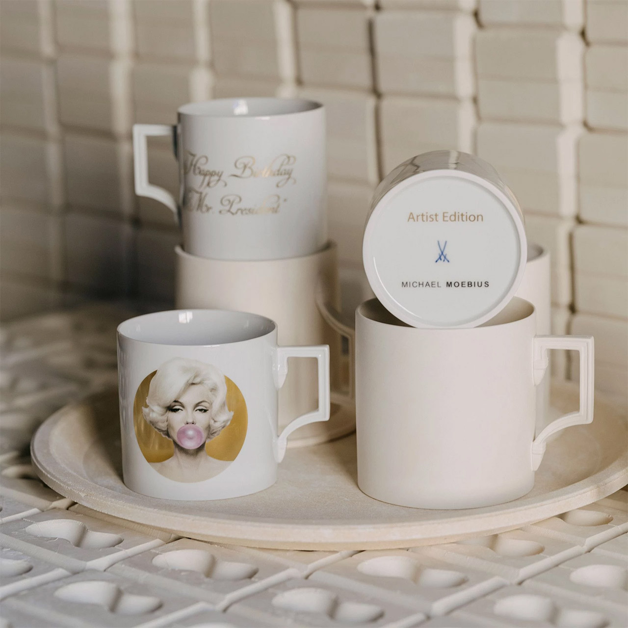 Mug Marilyn pink 0.50 l, Pokal, Kunst, Porzellan, Töpferei, Klebeband