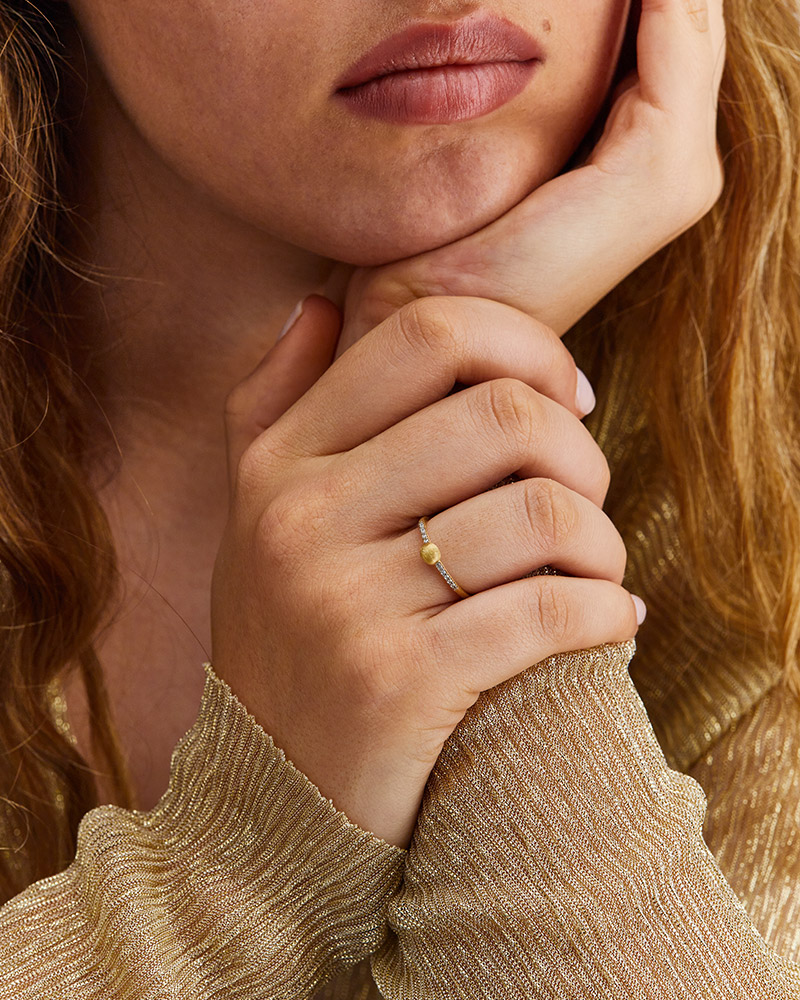 Ring 750 yellow gold diamonds 0.05 ct rs54, Finger, Hand, Person, Erwachsener, Frau