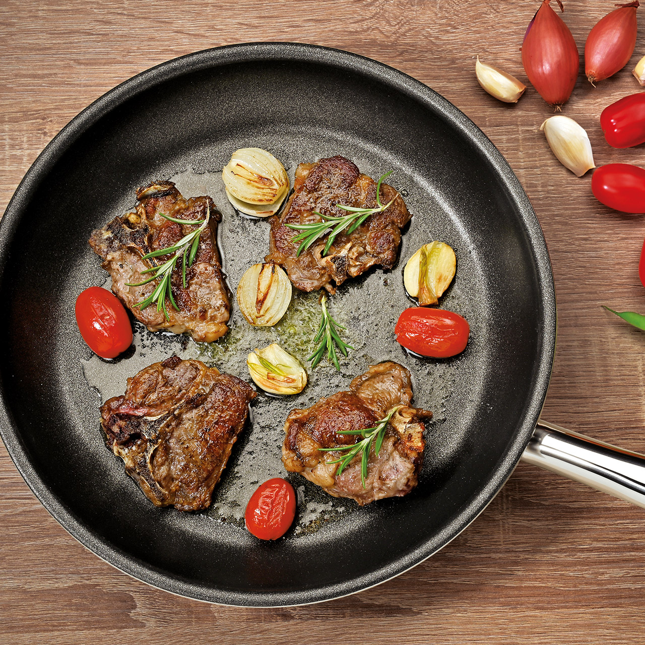 Frying pan XL high 28 cm, Essen, Fleisch, Schwein, Präsentation des Essens