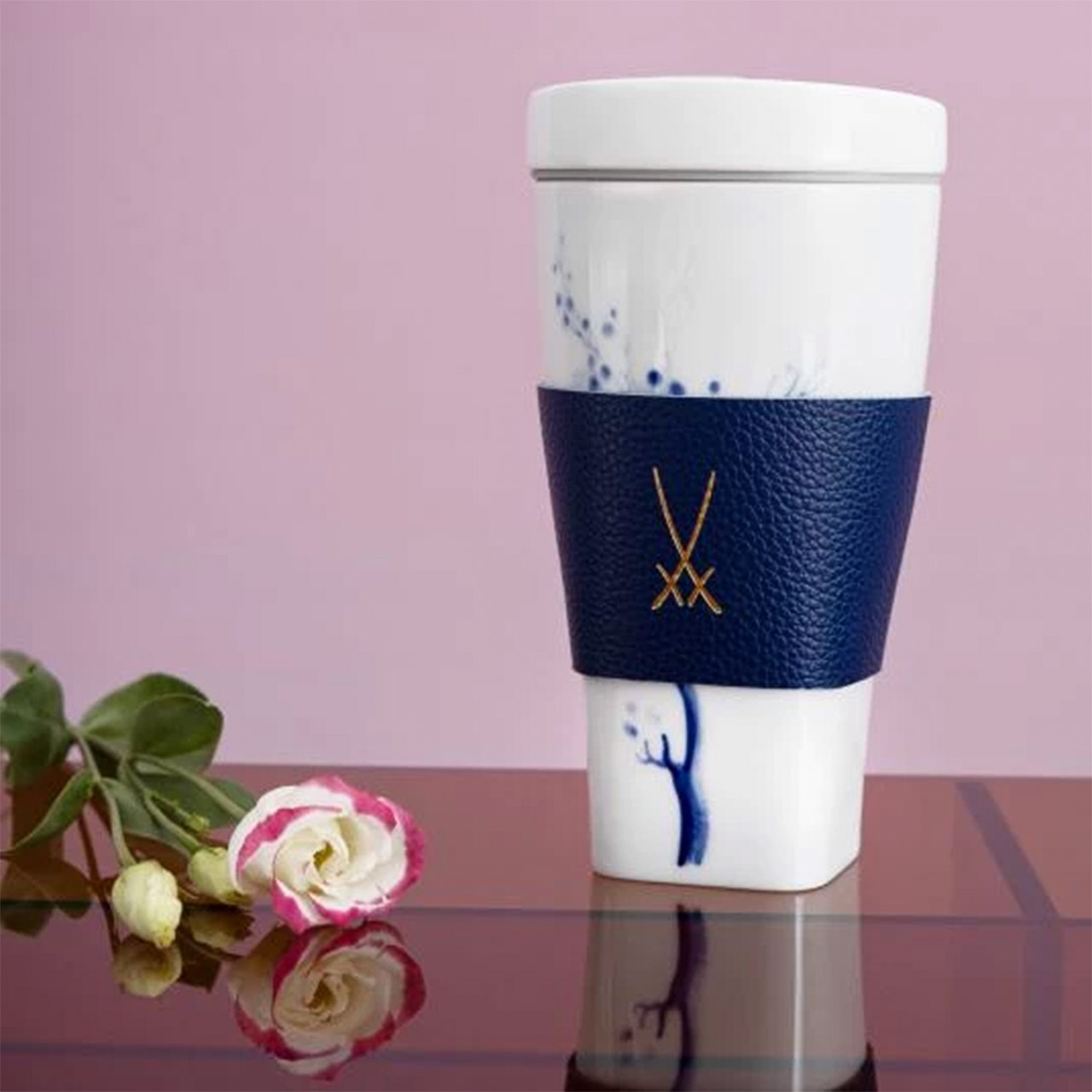 Coffee to go mug Blue Orchid with cuff 0.35 l, Töpferei, Kunst, Porzellan, Pflanze, Rose