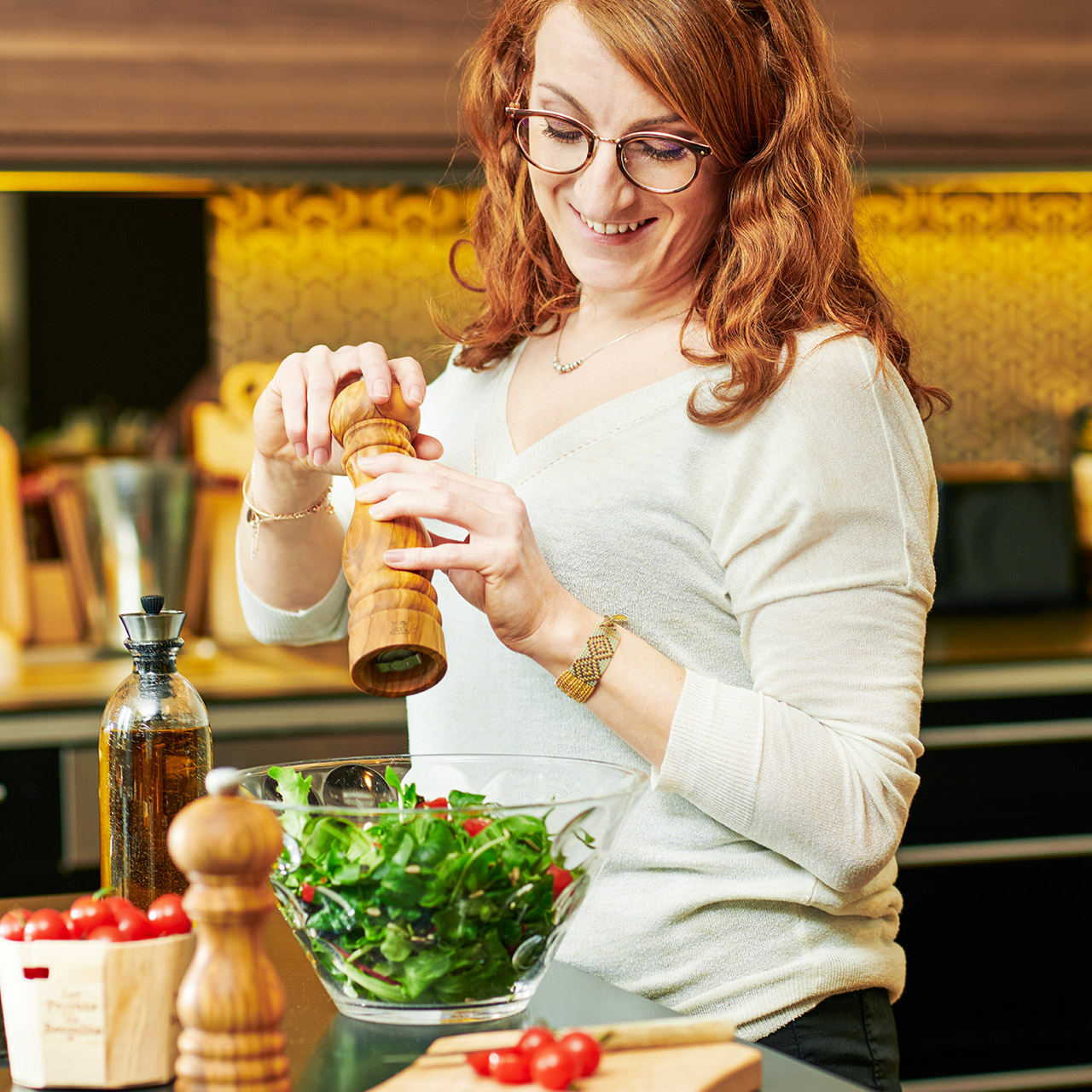 Salt Mill 18 cm Olive Wood, Erwachsener, Weiblich, Person, Frau, Essen einschenken
