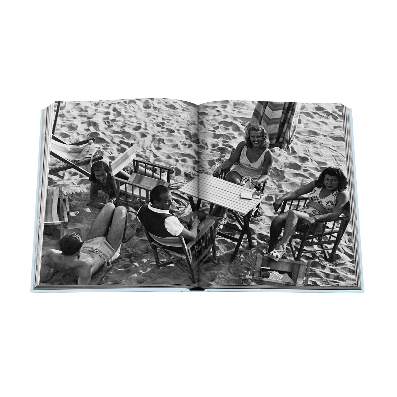 Picture Book Forte dei Marmi, Person, Lesen, Esstisch, Tisch, Portrait