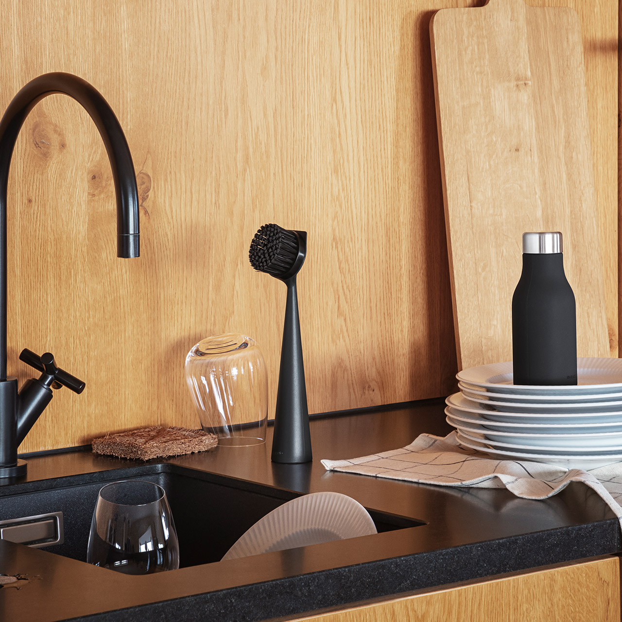 Replaceable brush head, Sinken, Waschbeckenhahn, Drinnen, Innenarchitektur