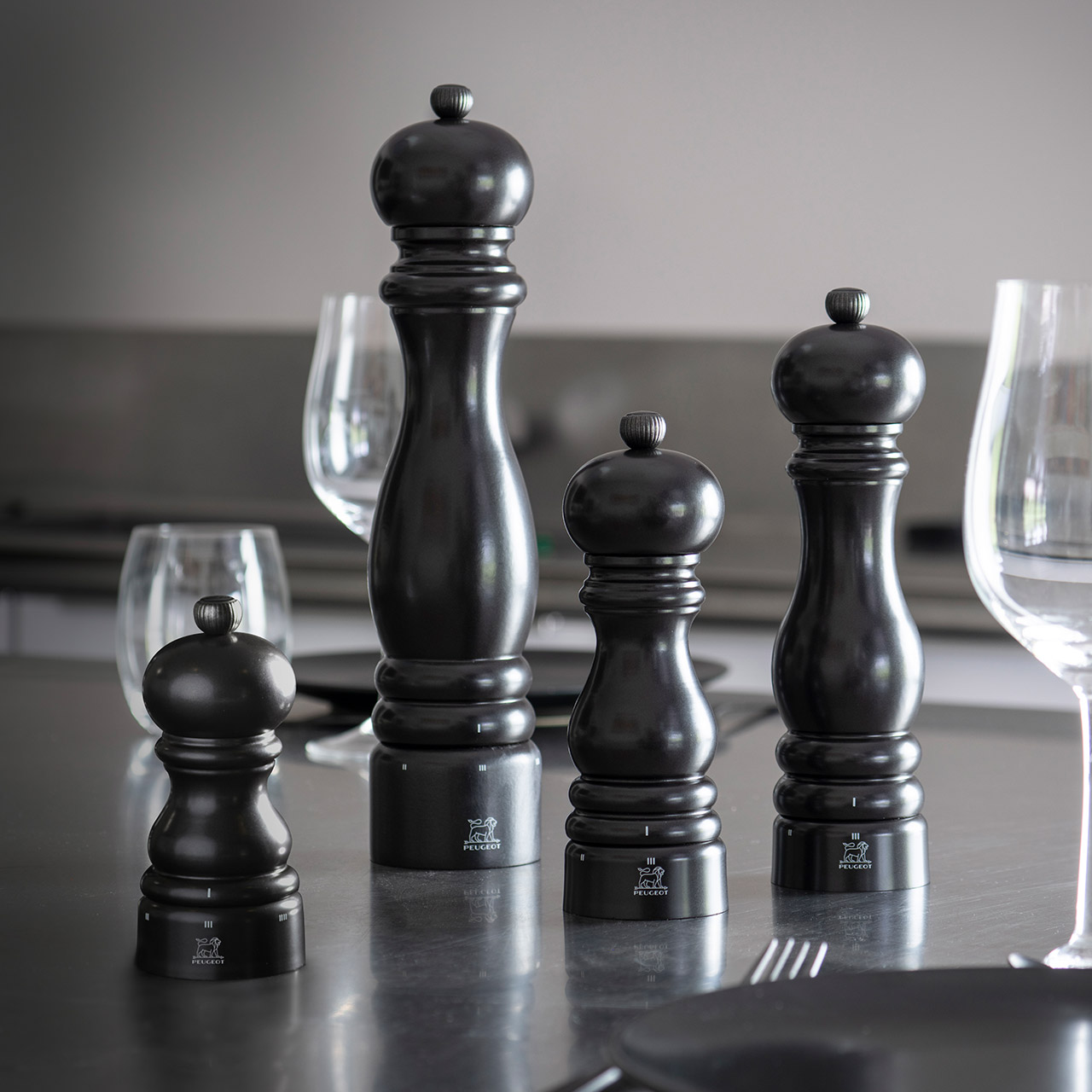 Pepper Mill 18 cm satin black, Schach, Spiel, Besteck, Gabel