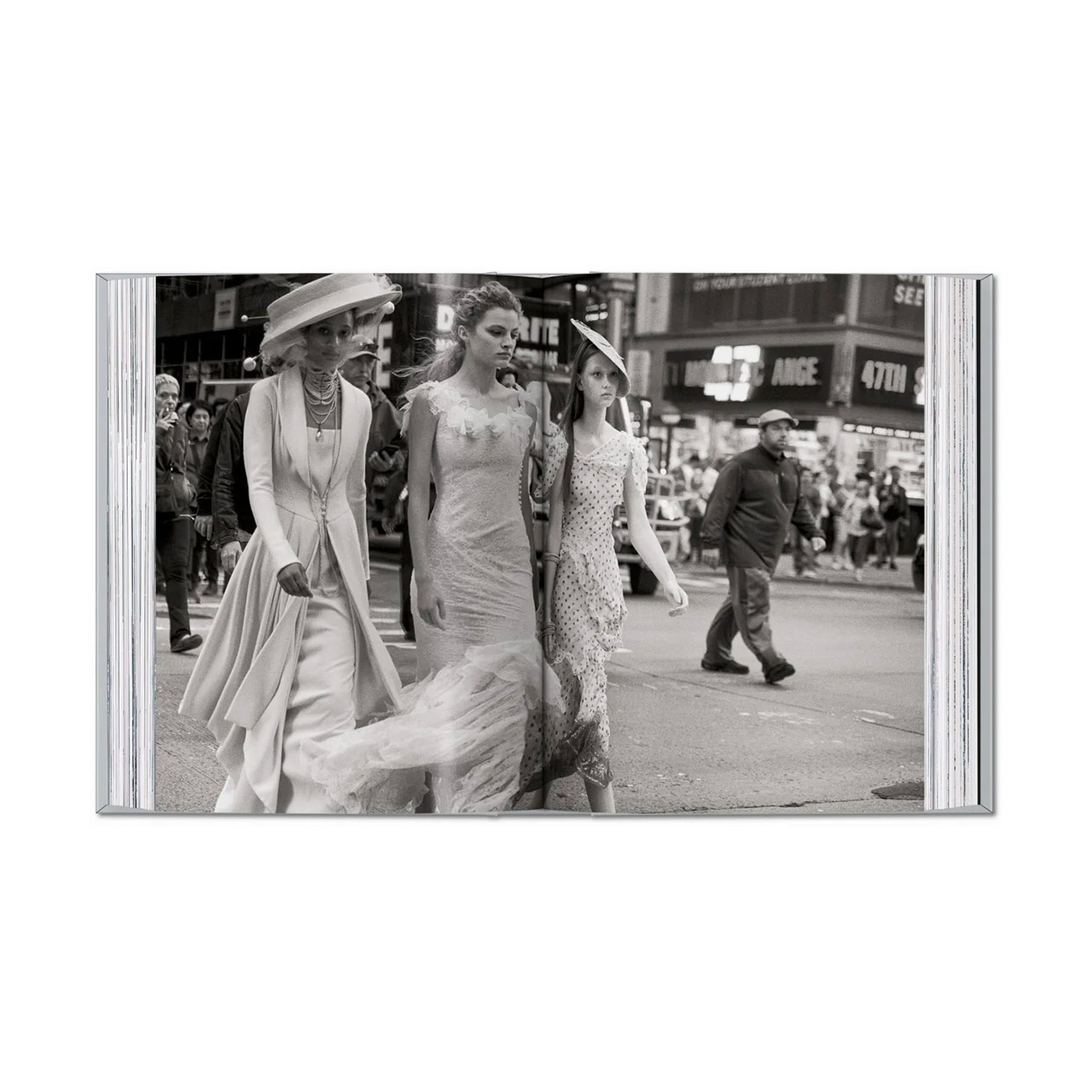 Coffee Table Book Peter Lindbergh. Dior. 40th. Ed., Kleid, Formelle Kleidung, Photographie, Hochzeitskleid