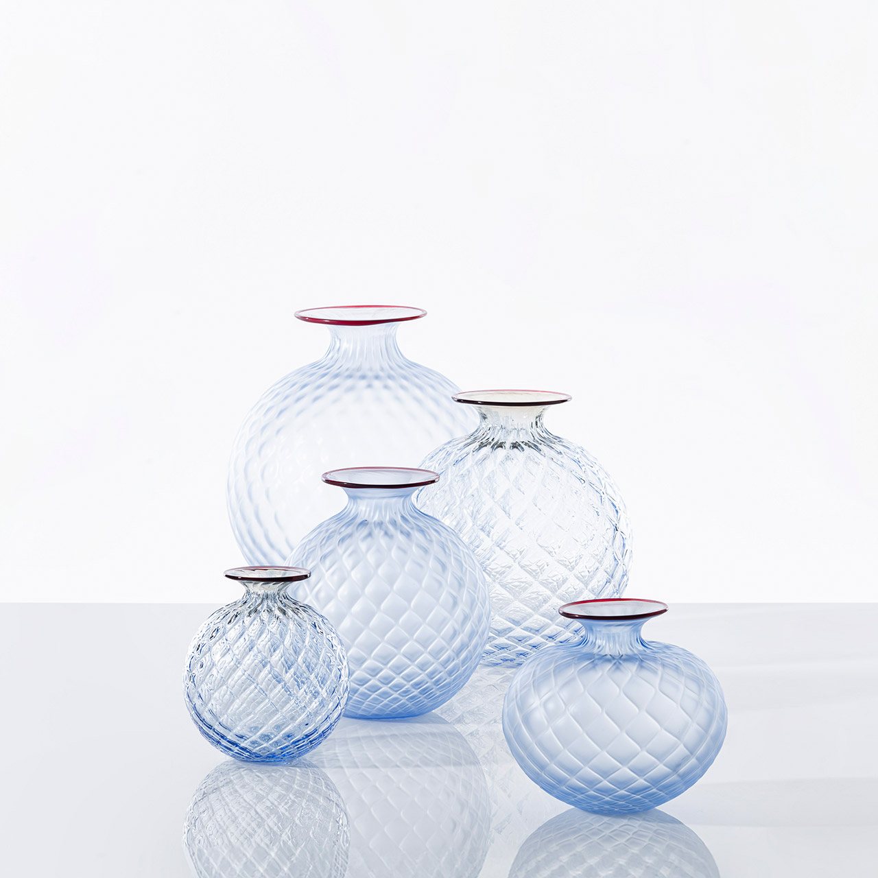 Vase 24,2 cm iceberg/roter Faden