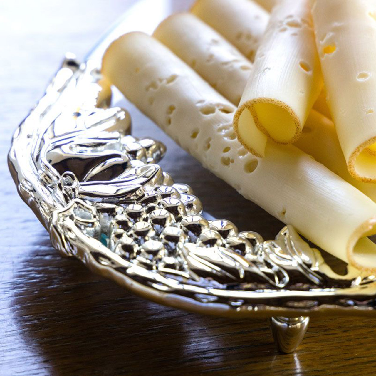 Cheese board with grape decoration oval 46x25 cm silver-plated