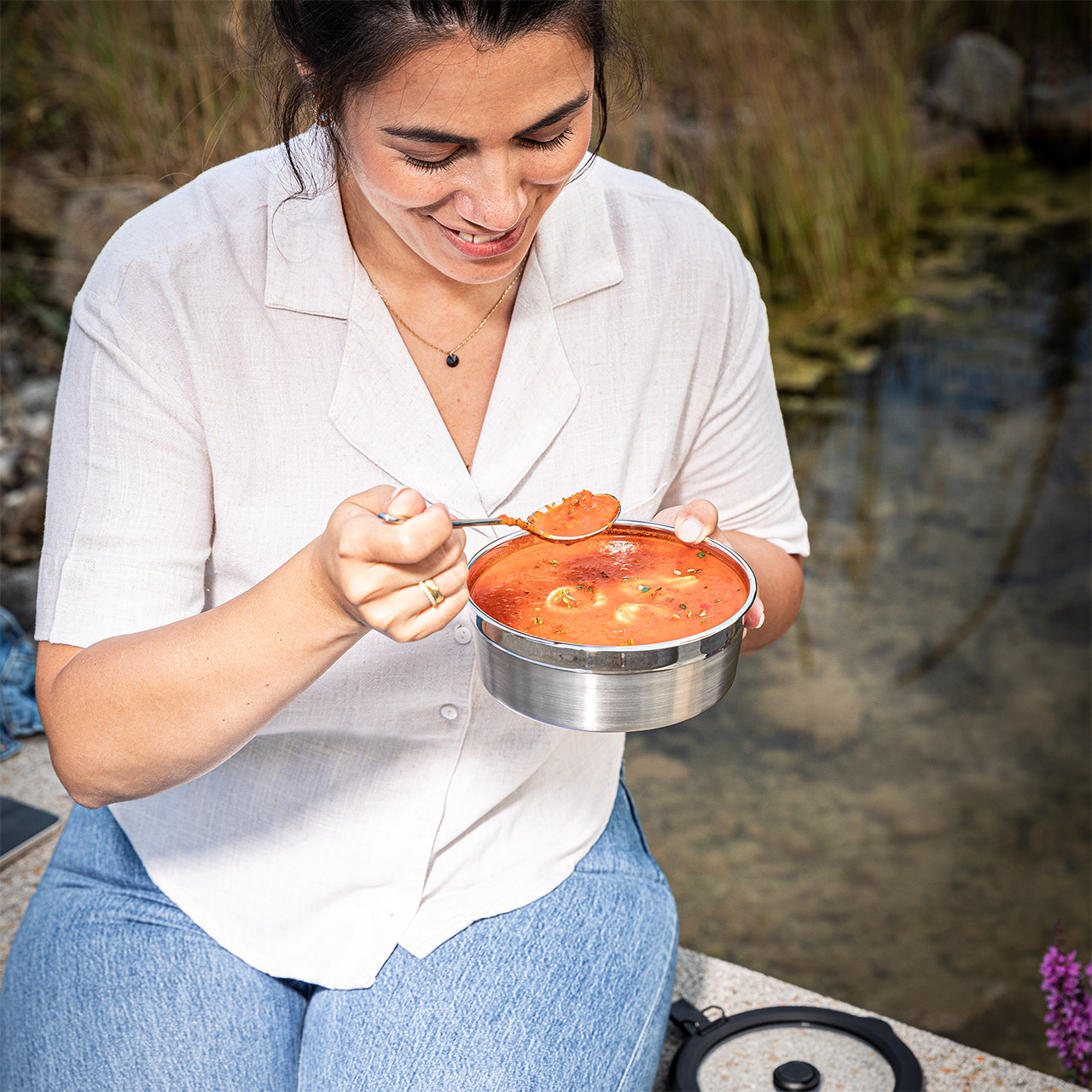 Bowl 0.40 l, Erwachsener, Weiblich, Person, Frau, Präsentation des Essens