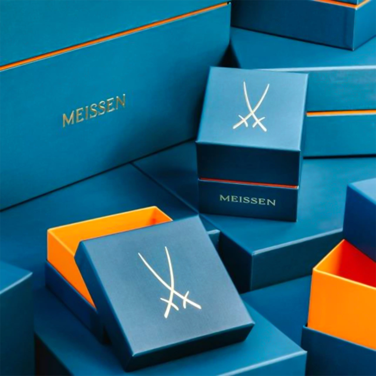 Coffee to go mug Blue Orchid with cuff 0.35 l, Kiste