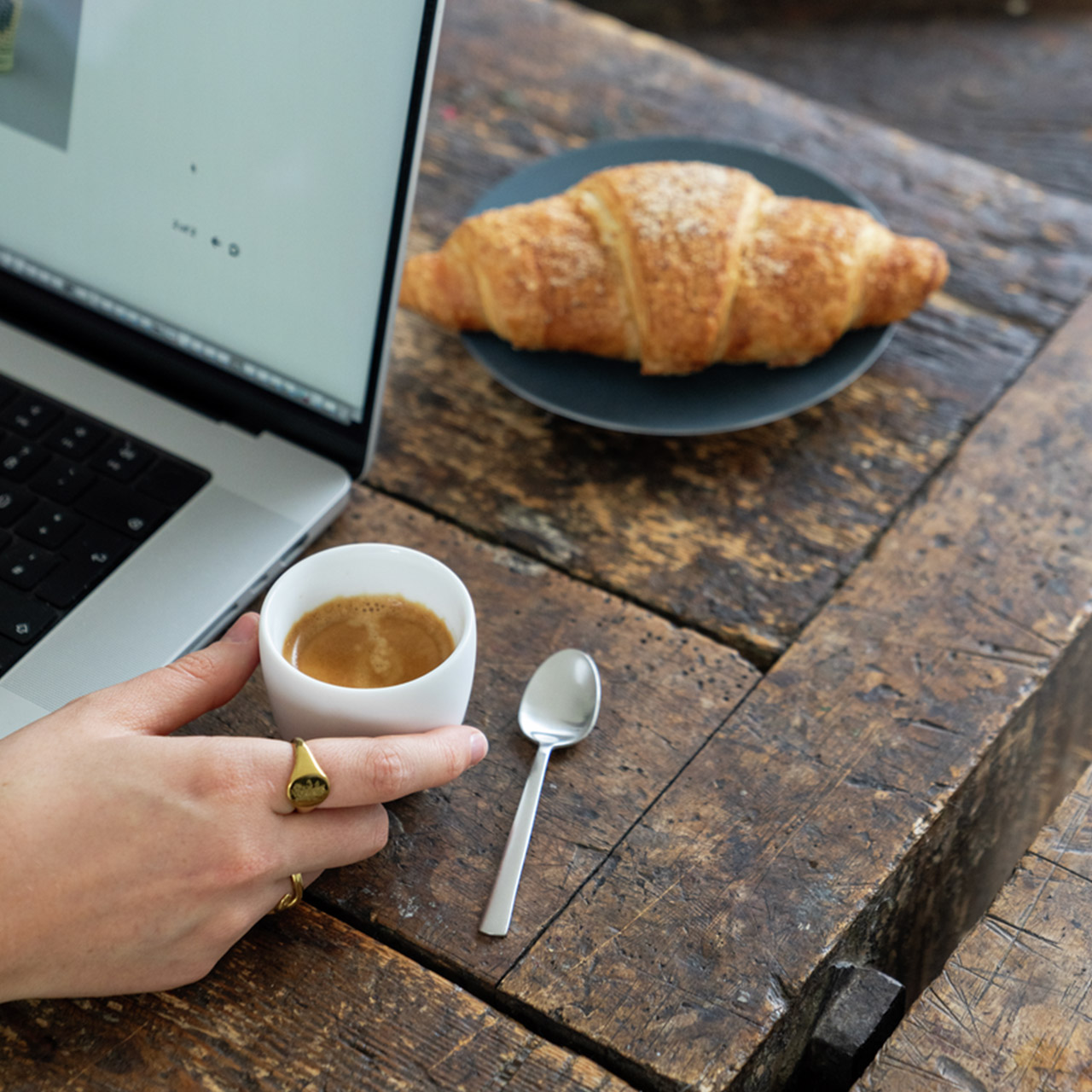 Double-walled espresso cup 0.08 l silky white, Brot, Essen, Laptop, Croissant, Brunch