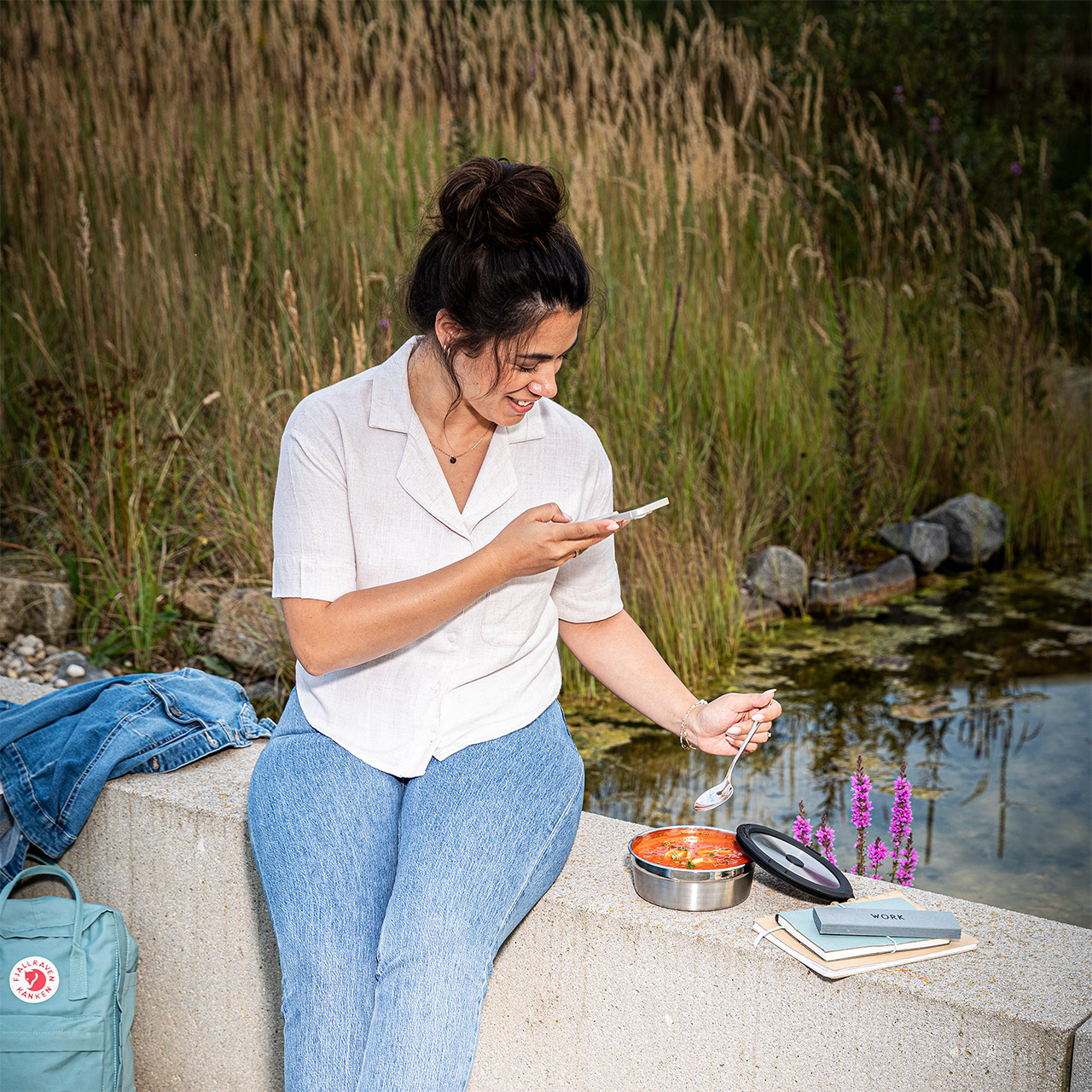 Container 1.40 l round, Erwachsener, Weiblich, Person, Frau, Hosen