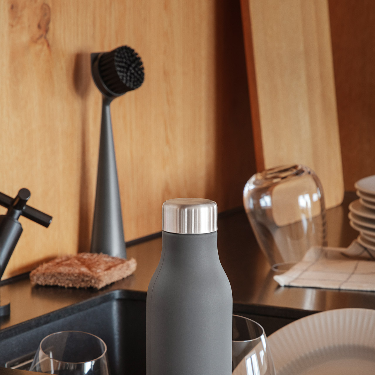 Dishbrush Nylon gray, Elektrisches Gerät, Mikrophon, Drinnen, Innenarchitektur