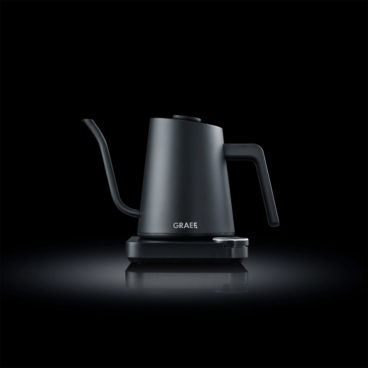 Pour-over kettle 1 l black