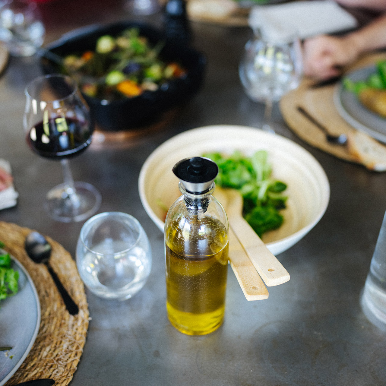 Oil and vinegar pourer, Löffel, Teller, Essen, Tasse, Parfüm