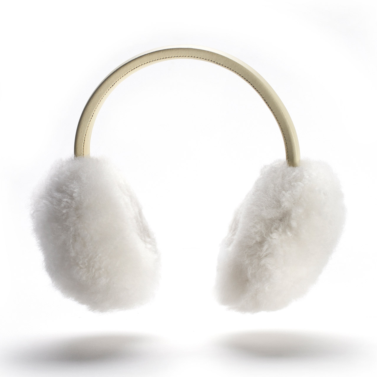 Earmuffs Alpaca fur pearl white, Bekleidung, Pelz, Zubehör, Tasche, Handtasche