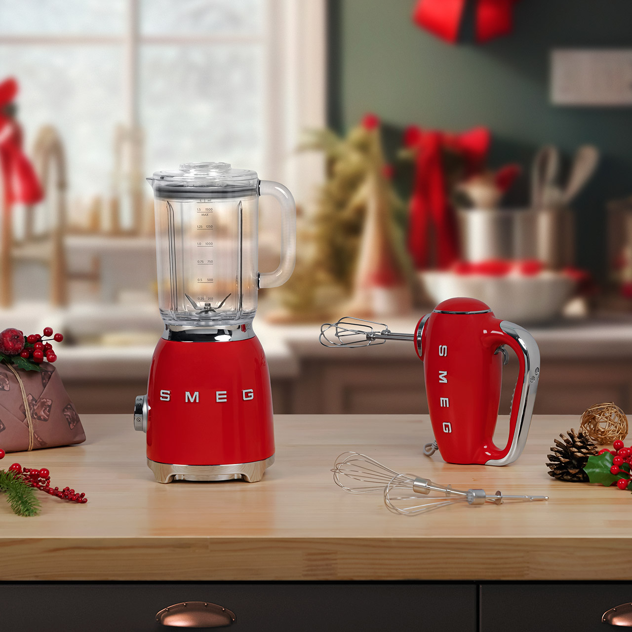 Hand mixer red