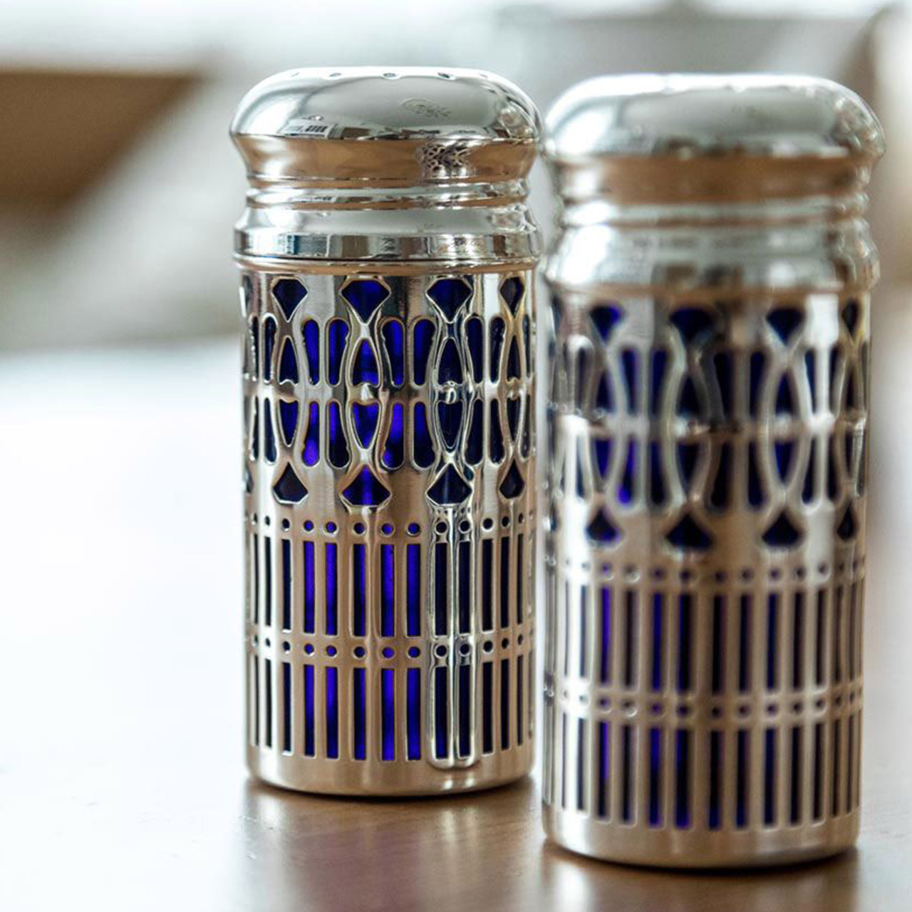 Pair of shakers large 9 cm blue/silver-plated, Flasche, Shaker